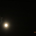 Photos: 薄雲と月、いつも見つめてくる明るい星☆仲良し(°▽°)月暈 光環〜Flower moon, cloudy & star [手持ち 130mm]