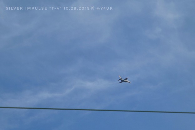 10.28silver impulse“T-4”into the cable sky, top speed〜灰色のブルーインパルスも凄く速かった！ピント青空と撮れてよかった電線(294mm:TZ85)
