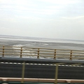 杭州湾大橋　バスの中から見る杭州湾の海　泥？？？