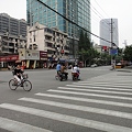 写真: 仙霞路　交差点　完璧フライングスタート