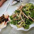 写真: 東北三十年餃子　ピータン豆腐＆蘇菜