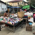 写真: ヤンゴン路上市場とカラフル市場 (4)