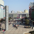 上海駅南口広場