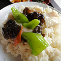 蘇州面館　魚定食のおかずオンザライス