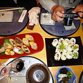 写真: お稲荷さんの変わり寿司とおにぎり