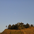 安徽省　池州の街のお寺と月