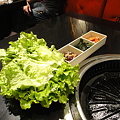 写真: 釜山　付け合せの野菜と