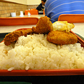 写真: 白身魚弁当ご飯の盛り上がり