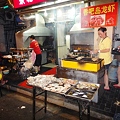 写真: 寿宇路　店頭での海鮮物焼き