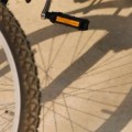 写真: 自転車の影