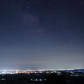 朝日山展望台からの夜景と星空