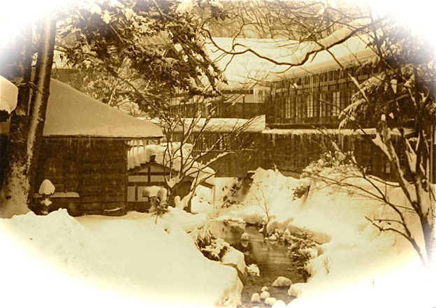写真: 雪の温泉宿