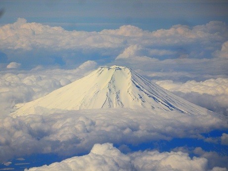 写真: 富士山〜羽田発富山行