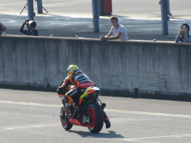 105 2014　motogp motegi アレックス　エスパルガロ　Aleix ESPARGARO　NGM Forward Yamaha IMG_3193