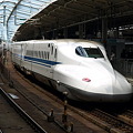 写真: Ｎ７００系とひかりレールスター（新大阪駅）１