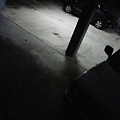 写真: 夜の駐車場