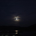 写真: 月夜の若狭湾