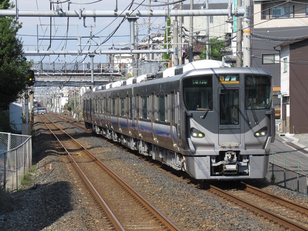 写真: 阪和線225系5000番台　HF426編成