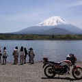 精進湖　富士山