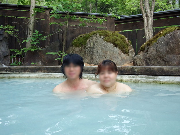 写真: 白骨温泉・かつらの湯丸永旅館の露天風呂