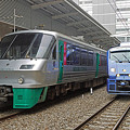 写真: ＪＲ九州　７８３系電車 と ８８３系電車