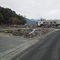 写真: 釜石、鵜住居の津波被害