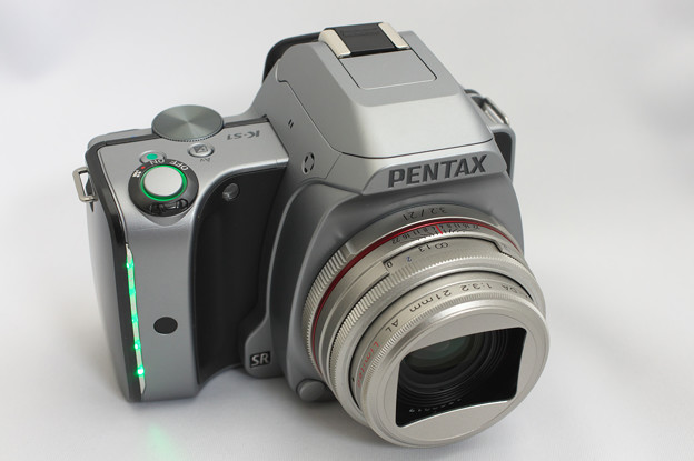 写真: PENTAX K-S1(Moon Silver) with HD PENTAX-DA21mmF3.2AL Limited (Silver) LED-ON
