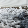 写真: 車庫前の雪