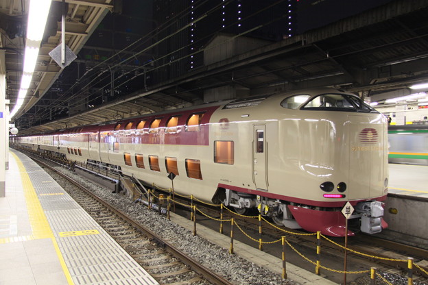 写真: 東京駅 ９番線 寝台特急サンライズ瀬戸・出雲