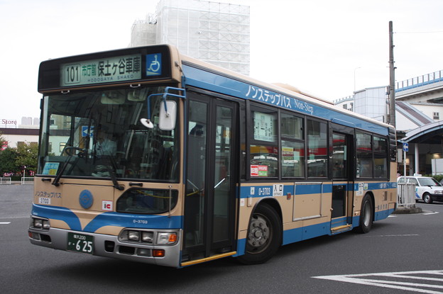横浜市営バス　0-3703