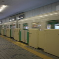 写真: 真駒内駅　ホームドア