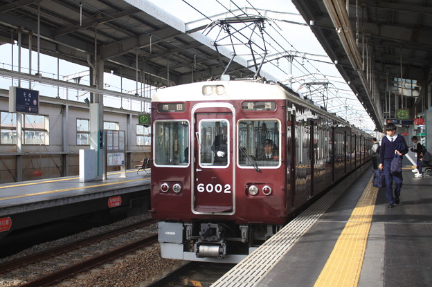 写真: 阪急宝塚線　6000系6002F