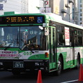 写真: 神戸市営バス　053号車