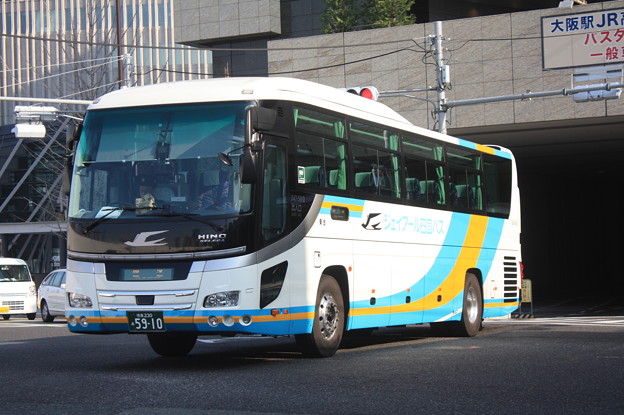 写真: JR四国バス　647-5910