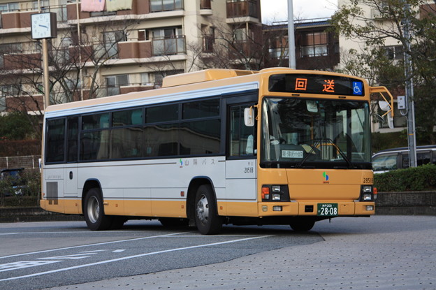 写真: 山陽バス　2851B号車