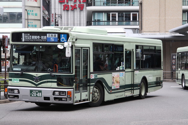 写真: 京都市営バス　2048号車