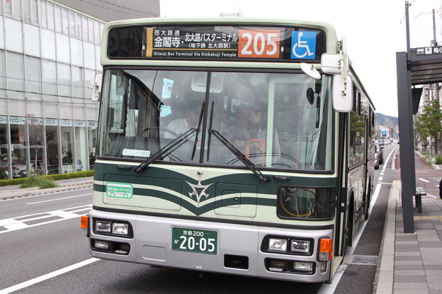 写真: 京都市営バス　2005号車