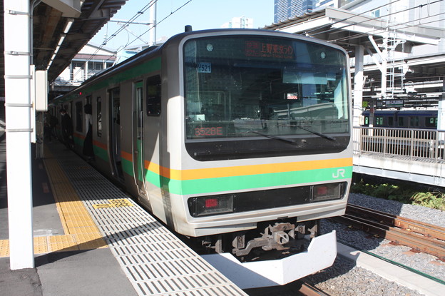 写真: 東海道線　E231系1000番台U521編成