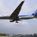写真: 大阪空港で撮りました ANA 777-200