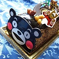 写真: くまモンのロールケーキ