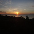 写真: マクタン島の朝日
