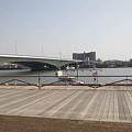 写真: 信濃川と柳都大橋