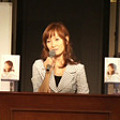 写真: いのちの電話公開講座に松田陽子さんが来られました。