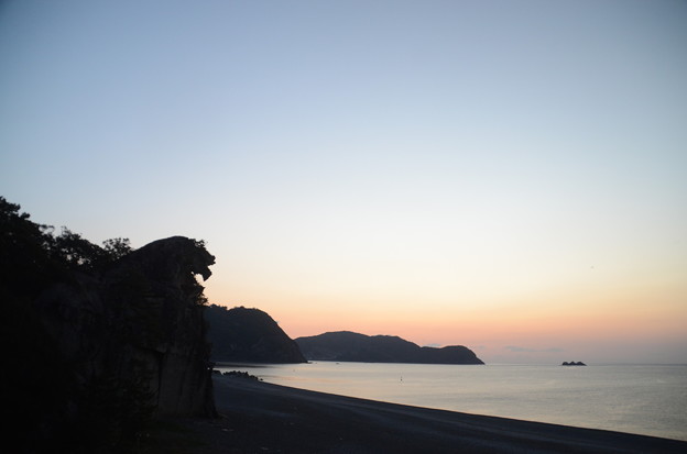 写真: 夜明け　~獅子岩~