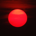 写真: 君は真っ赤な夕陽を見たか・・・・・
