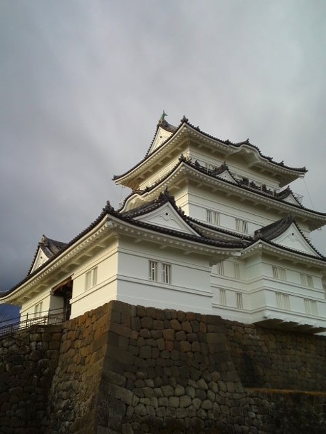 冬の雲、小田原城。