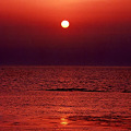 写真: 象潟夕陽に染まる