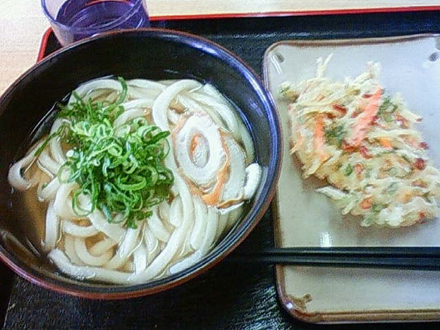 写真: うどん県にて昼食