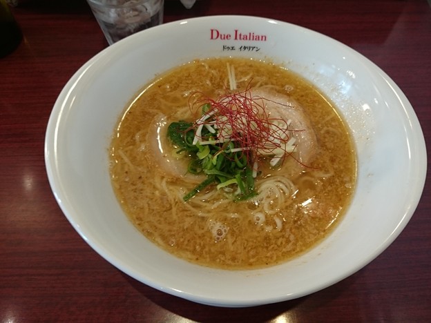 写真: 黄金の塩らぁ麺　ドゥエイタリアン＠市ヶ谷(東京)