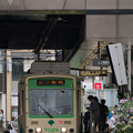写真: 大塚駅前ガード下